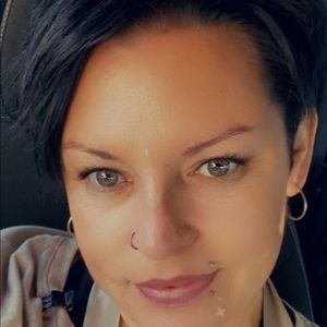 Meet your Posher, Rebecca